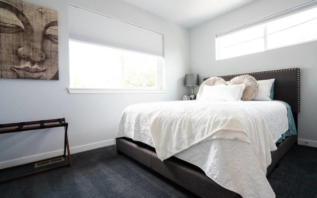 photo 3 of The Tennyson Adventure A Luxury Townhome With Private Balcony