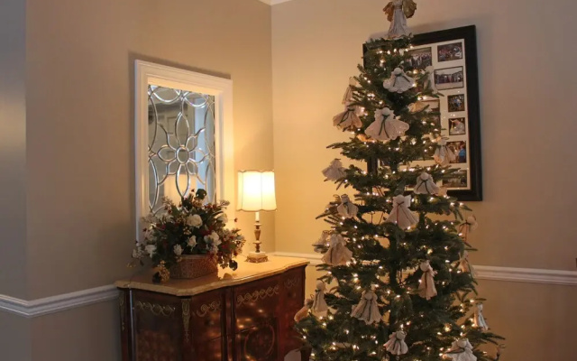 photo 2 of The Thompson House