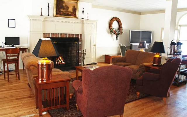 photo 3 of The Thompson House