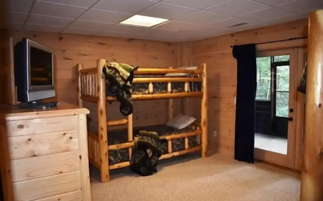 photo 5 of The Three Bear Lodge in Blue Ridge