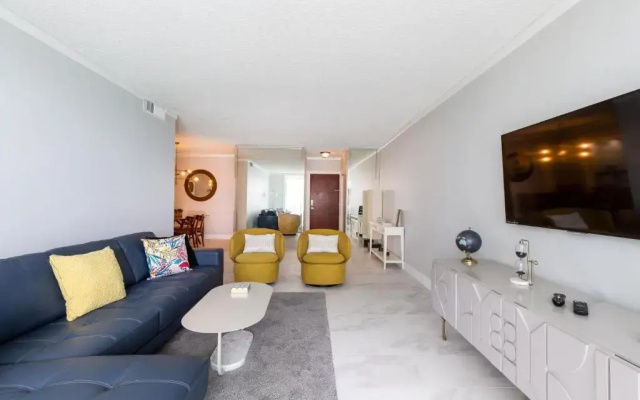 photo 3 of The Tides 2 Bed 11th floor on Hollywood Beach