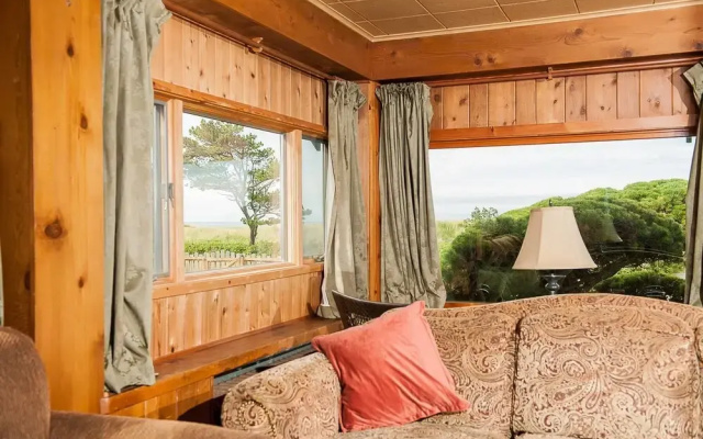 photo 5 of The Tides 4 Br home by RedAwning