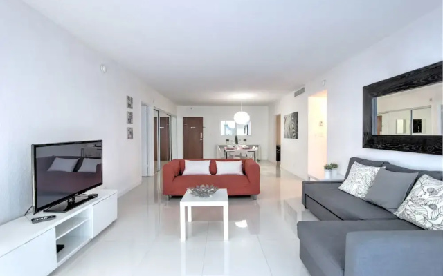 photo 5 of Tides - Private Condo