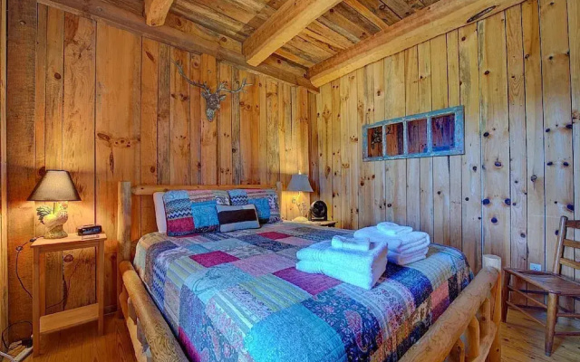 photo 3 of The Timbers Cabin - 1 Br Cabin