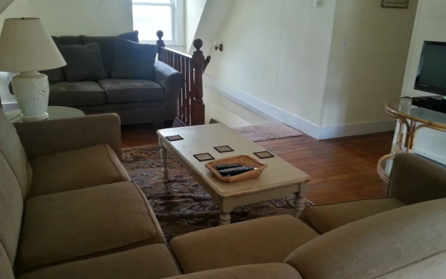 photo 3 of The Tower Unit