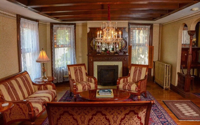 photo 2 of The Towers Bed & Breakfast