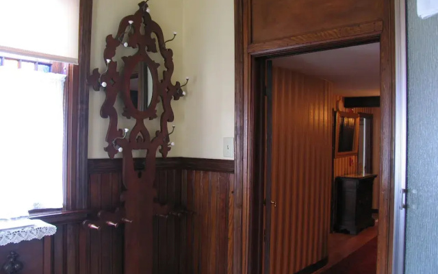 photo 3 of The Towers Bed & Breakfast