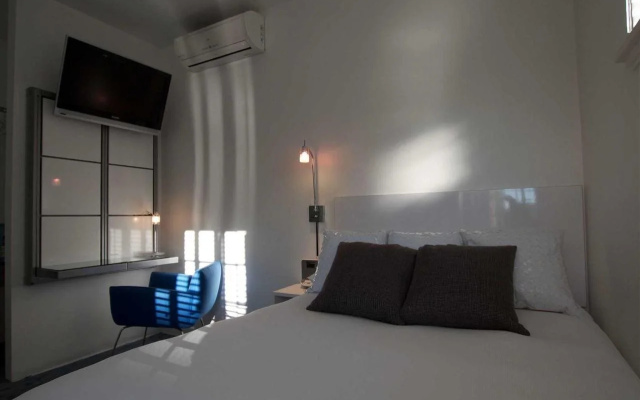 photo 5 of The Varden Hotel