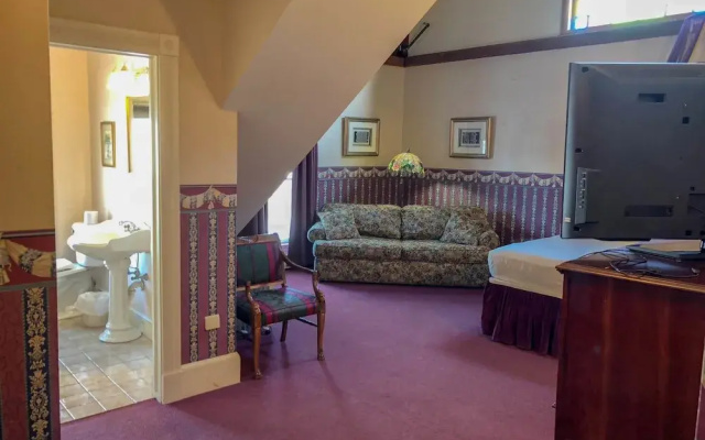 photo 4 of Grand Victorian Inn