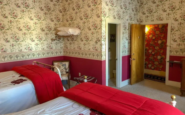 photo 5 of Grand Victorian Inn