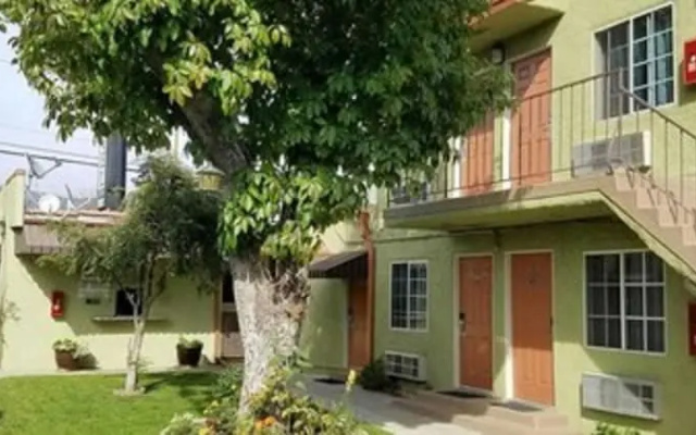 photo 2 of The Victory Motel Inn