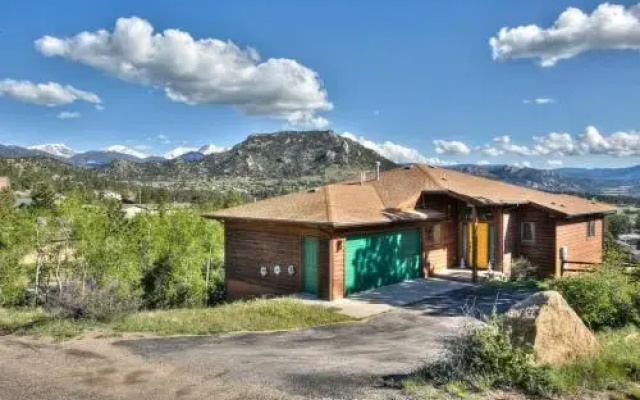 photo 2 of The View House