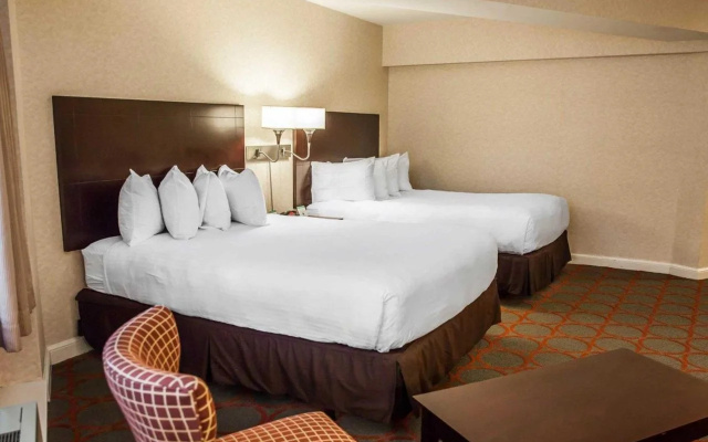 photo 5 of The Virginian Suites, an Ascend Hotel Collection Member