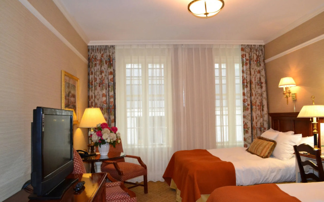 photo 4 of The Wall Street Inn