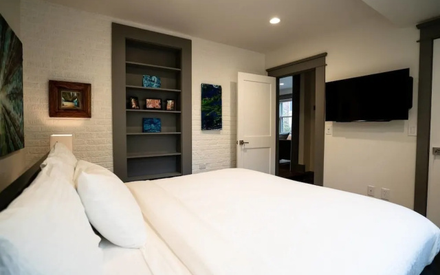 photo 2 of The Wash Park West Residence Sleeps 8