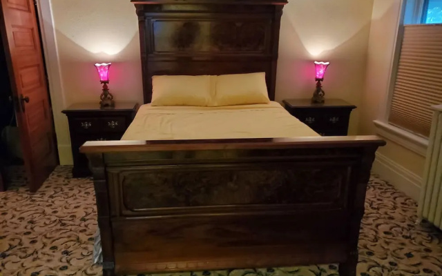 photo 4 of The Weis Mansion