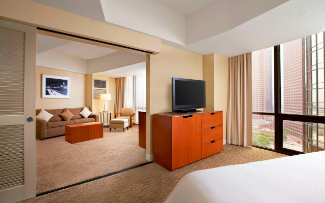 photo 2 of The Westin Bonaventure Hotel and Suites, Los Angeles