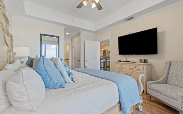 photo 3 of The Wharf 403