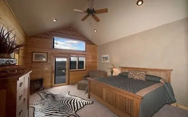 photo 2 of The White River Inn
