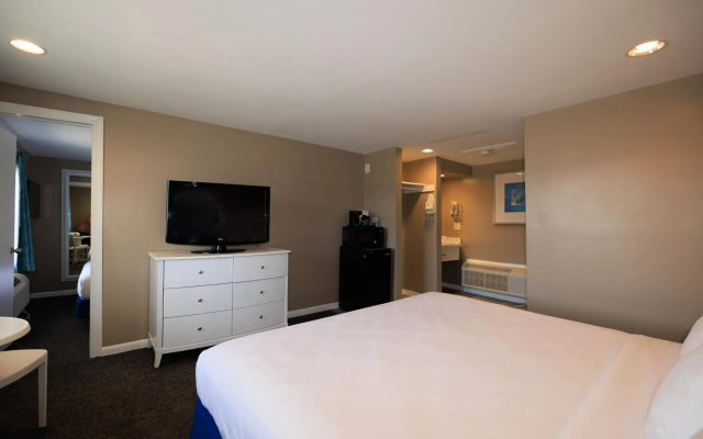 photo 5 of The White Sands Oceanfront Resort & Spa