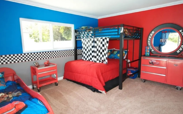 photo 3 of The Wonderland House 5 Bedrooms 3 Bathrooms Home