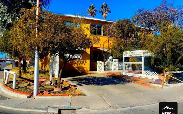 photo 2 of The Yellow Penthouse