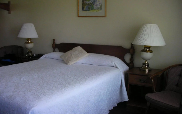 photo 4 of The York Corner Inn