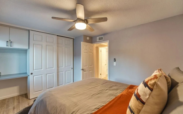 photo 2 of 2BR Sleeps 6 Pool BBQ Gym Hot Tub & Bar Hopping!