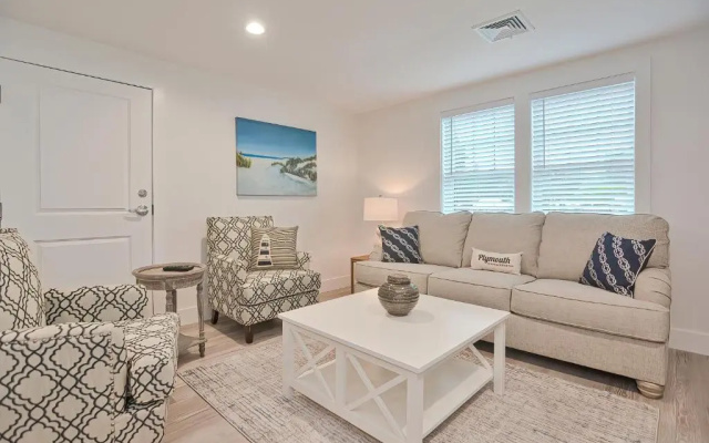photo 5 of Thomas Sea Suites at Harbourtown