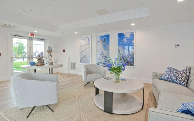 photo 2 of Thomas Sea Suites