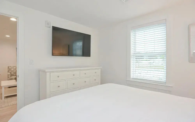 photo 5 of Thomas Sea Suites