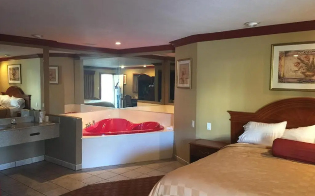 photo 3 of Thunderbird Lodge in Riverside