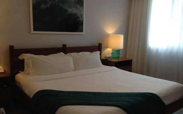 photo 2 of Tides Inn Hotel