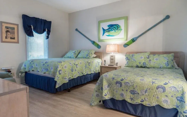 photo 4 of Tidewater Condo 54127 by RedAwning