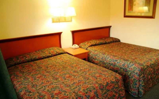 photo 4 of Tiffany Inn Corona
