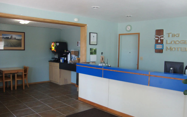photo 2 of Pine Tree Inn