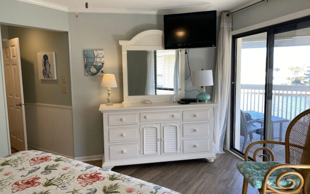 photo 4 of Tilghman Lakes H4 3 Bedroom Condo by RedAwning