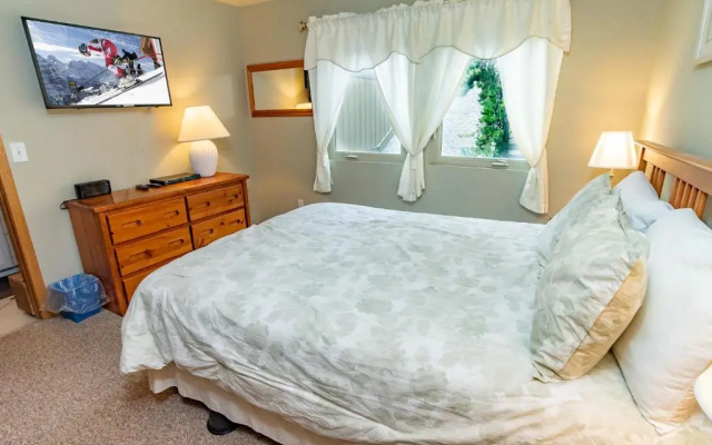 photo 2 of Timbernest B7