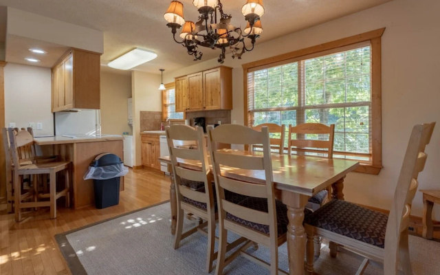photo 5 of Tin Cup - 1 Br Cabin