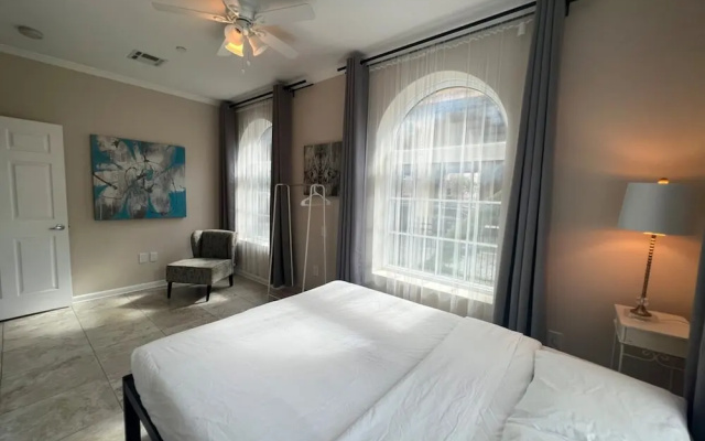 photo 4 of Tise Plaza Condos