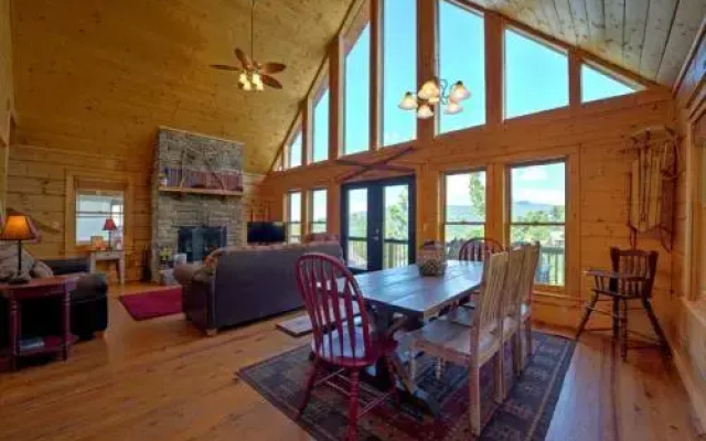 photo 4 of Toboggan Run - 4 Br Cabin