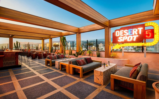 photo 2 of Hollywood Volume, a Tribute Portfolio Hotel