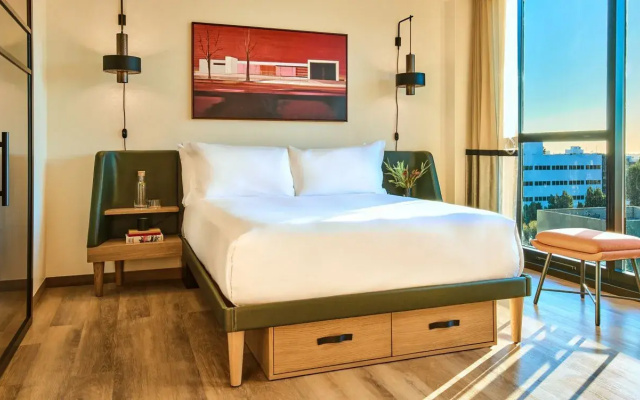 photo 5 of Hollywood Volume, a Tribute Portfolio Hotel