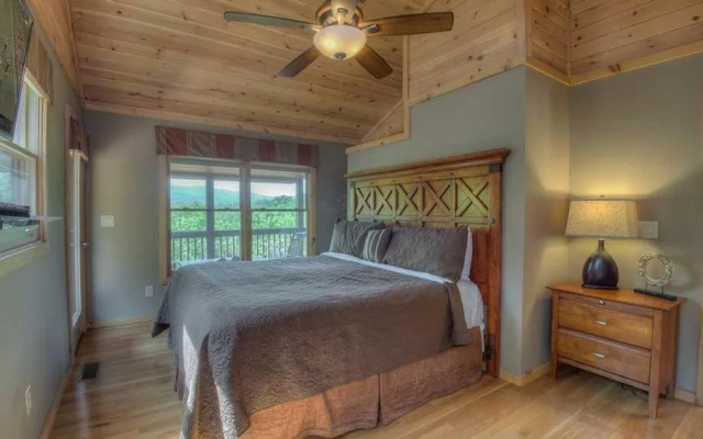 photo 4 of Tondelia by Escape to Blue Ridge