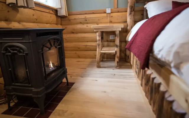 photo 3 of Tonglen Lake Lodge