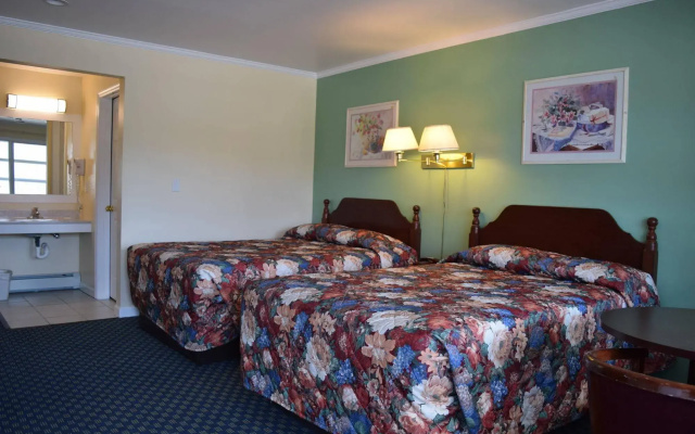 photo 2 of Top Hill Motel