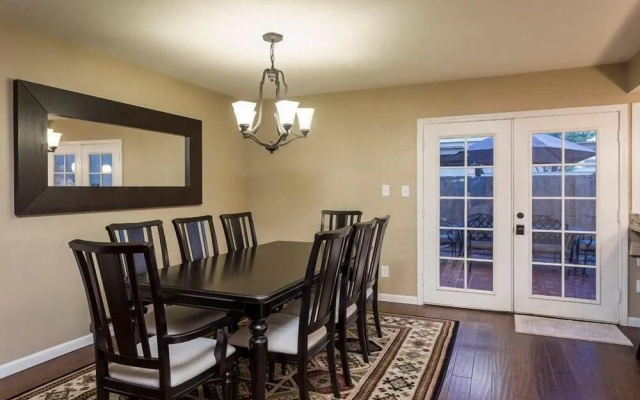 photo 4 of Top Notch By Signature Vacation Rentals