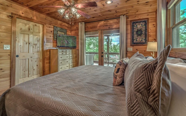 photo 2 of Top of The Woods by Escape to Blue Ridge