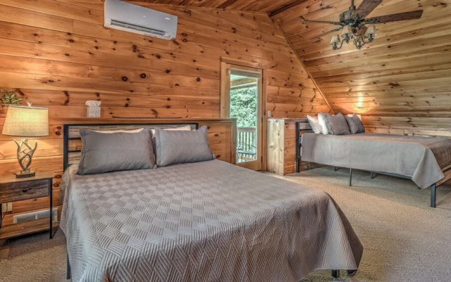 photo 4 of Top of The Woods by Escape to Blue Ridge