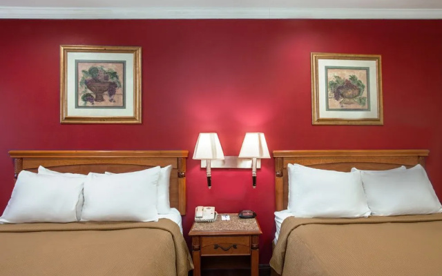 photo 5 of Torrance Travelodge